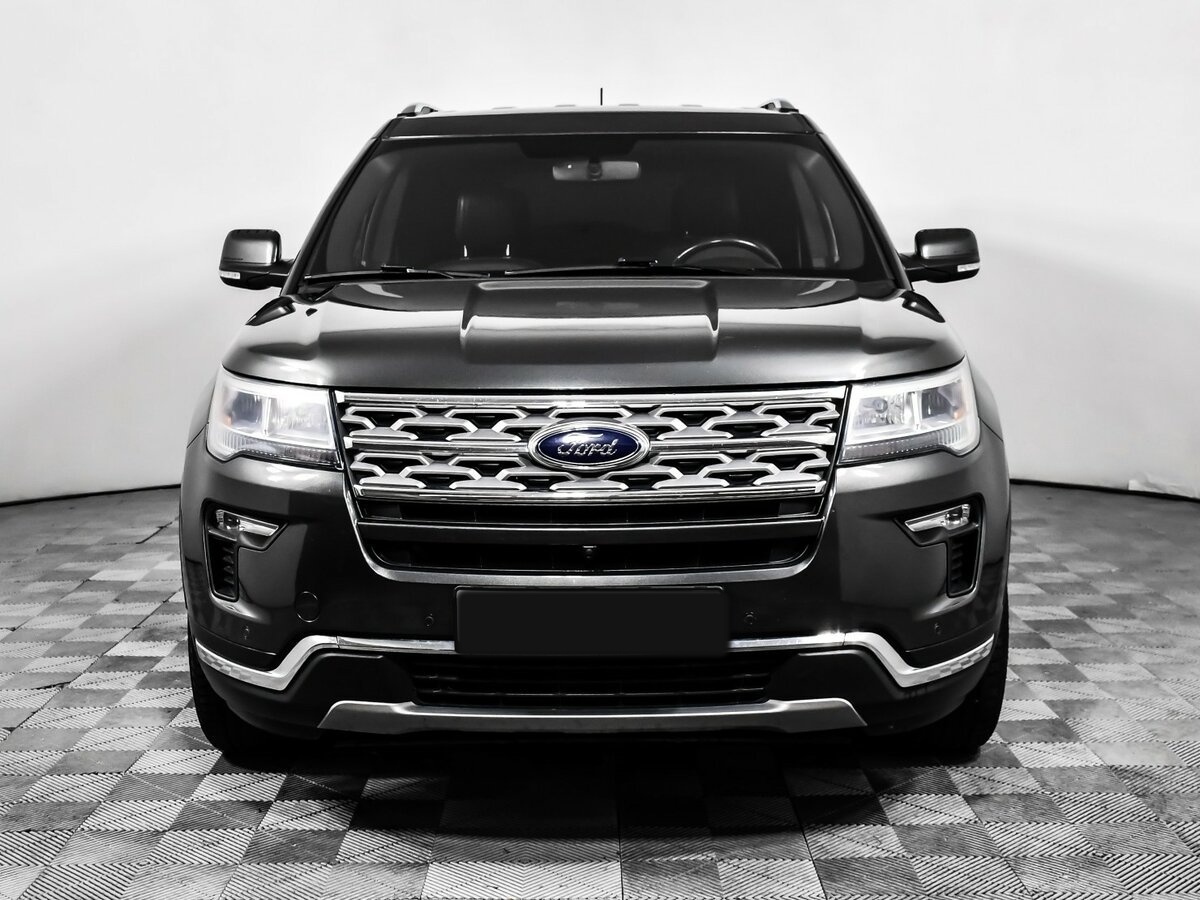Ford Explorer с пробегом — 2018 год. Фото: #1