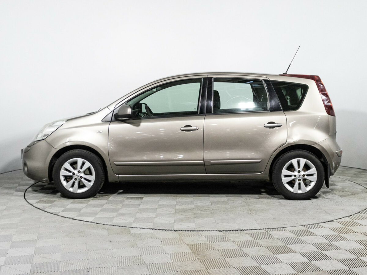 Nissan Note с пробегом — 2011 год. Фото: #7