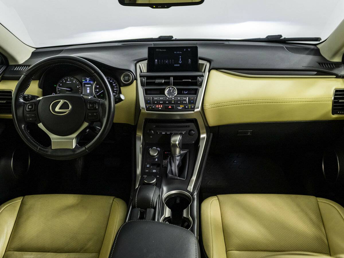 Lexus NX с пробегом — 2015 год. Фото: #9