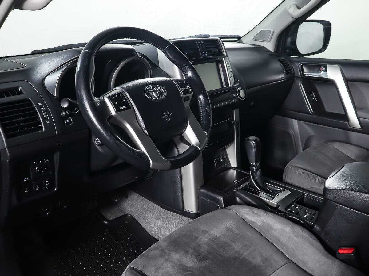 Toyota Land Cruiser Prado с пробегом — 2010 год. Фото: #14
