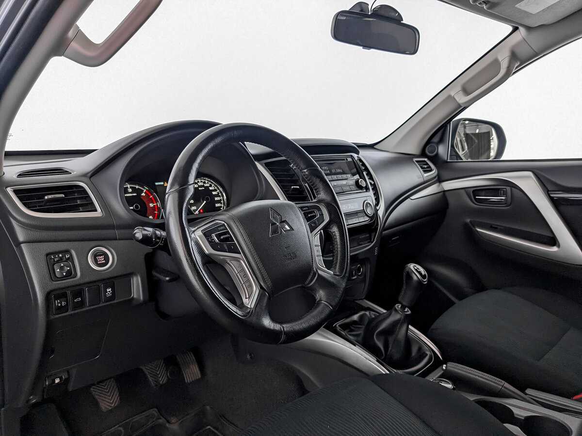Mitsubishi Pajero Sport с пробегом — 2021 год. Фото: #13