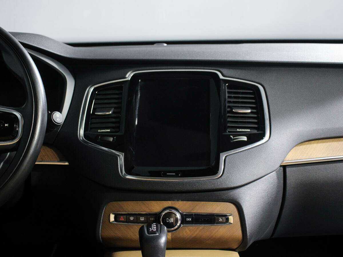 Volvo XC90 с пробегом — 2015 год. Фото: #10