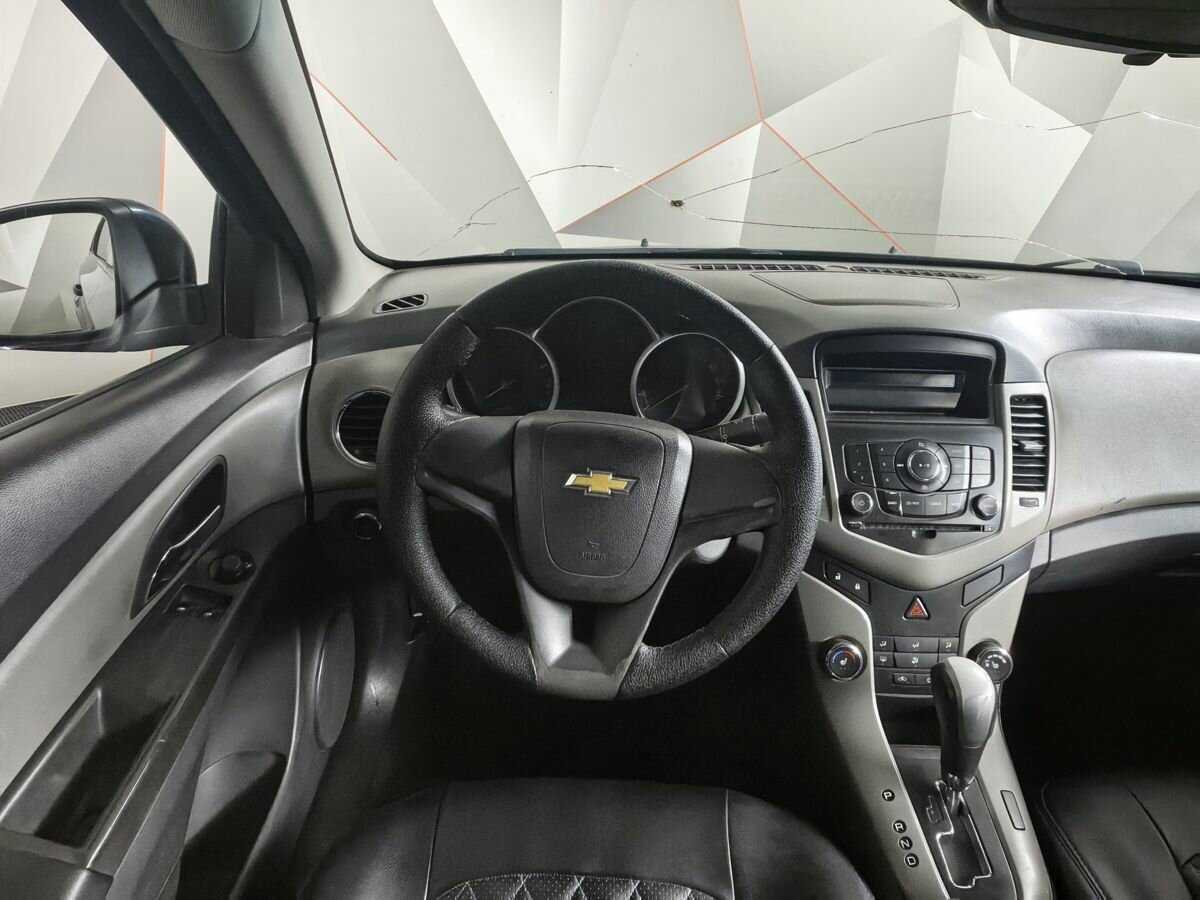 Chevrolet Cruze с пробегом — 2011 год. Фото: #14