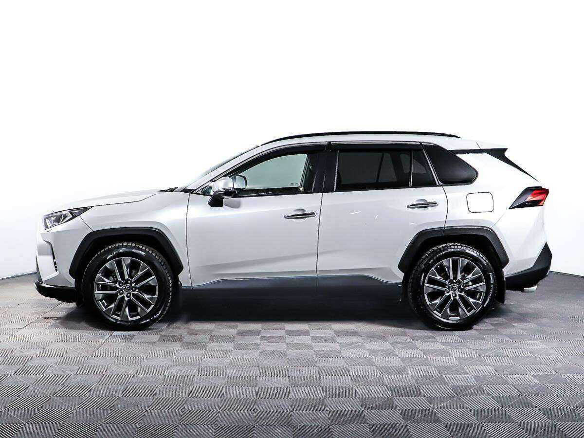 Toyota RAV4 с пробегом — 2021 год. Фото: #7