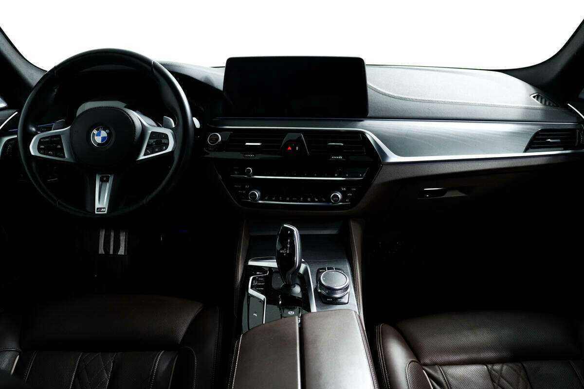 BMW 5 серии с пробегом — 2020 год. Фото: #10