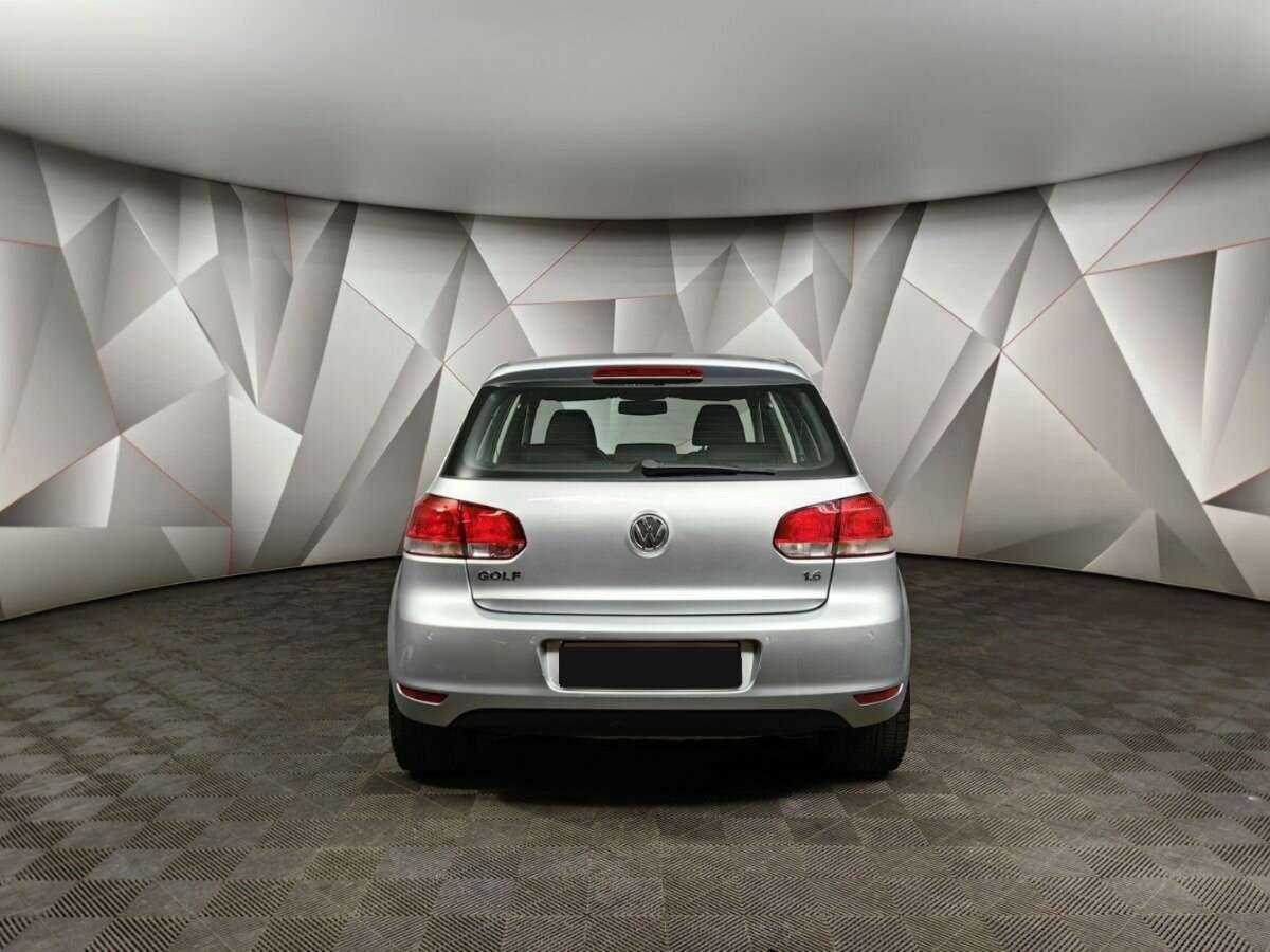 Volkswagen Golf с пробегом — 2010 год. Фото: #7