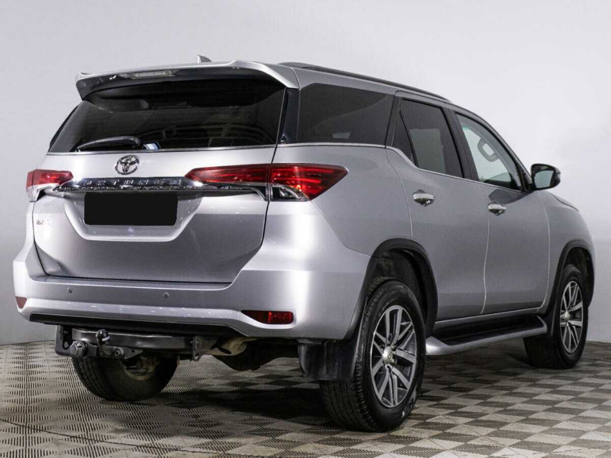 Toyota Fortuner с пробегом — 2019 год. Фото: #4