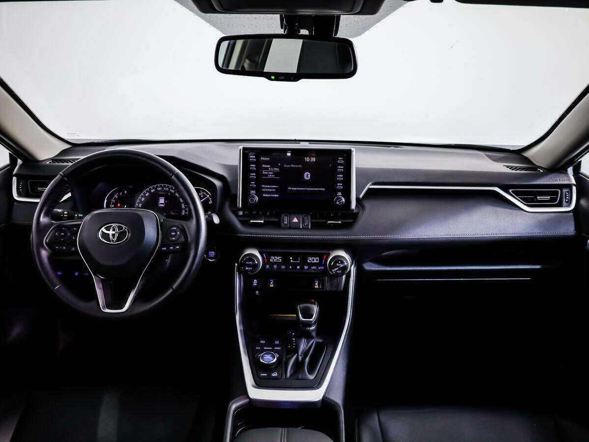 Toyota RAV4 с пробегом — 2021 год. Фото: #8