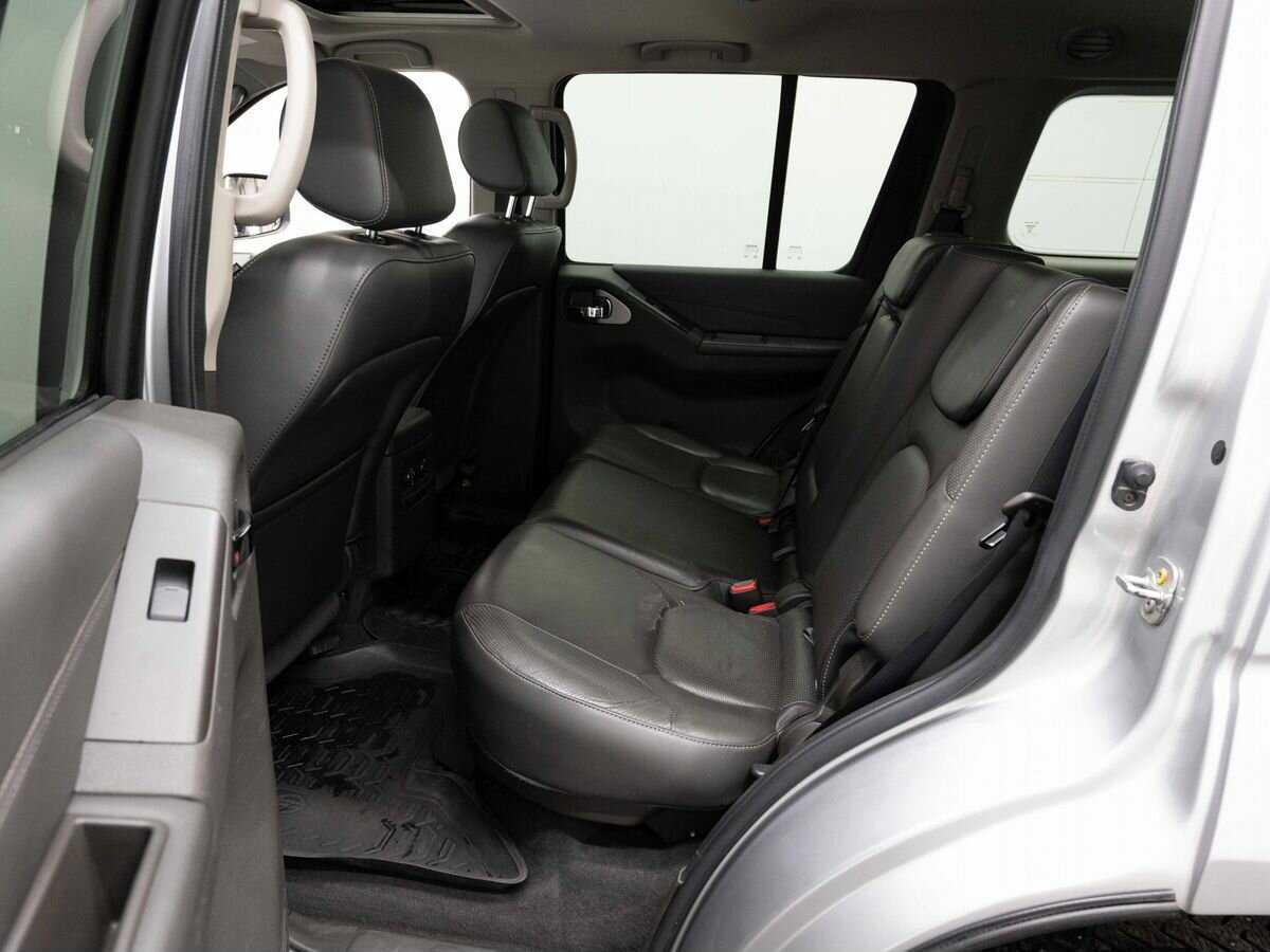 Nissan Pathfinder с пробегом — 2010 год. Фото: #9