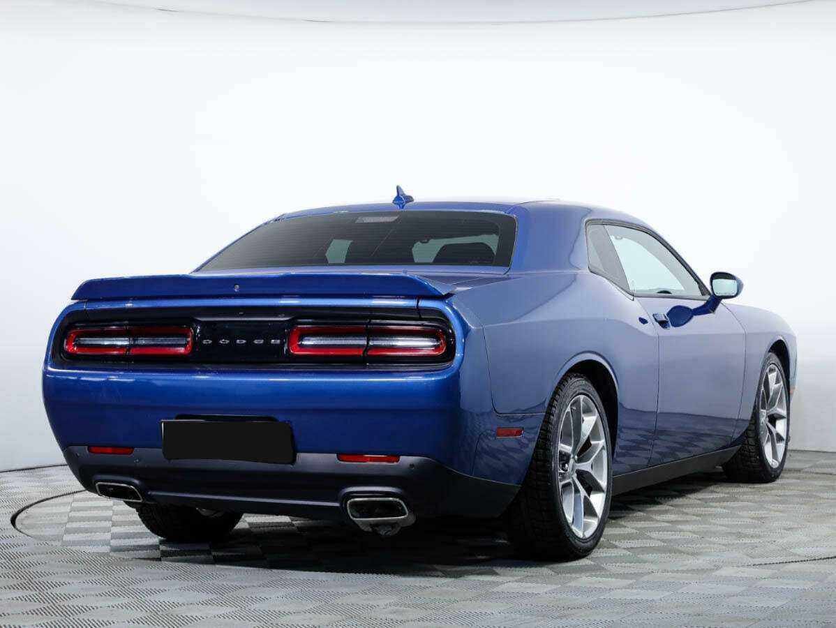 Dodge Challenger с пробегом — 2020 год. Фото: #3
