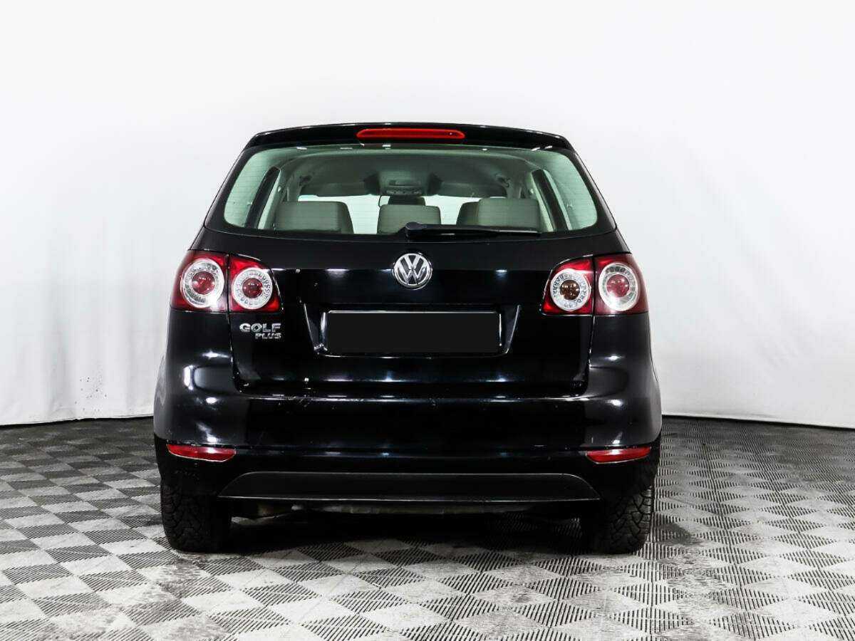 Volkswagen Golf Plus с пробегом — 2011 год. Фото: #5