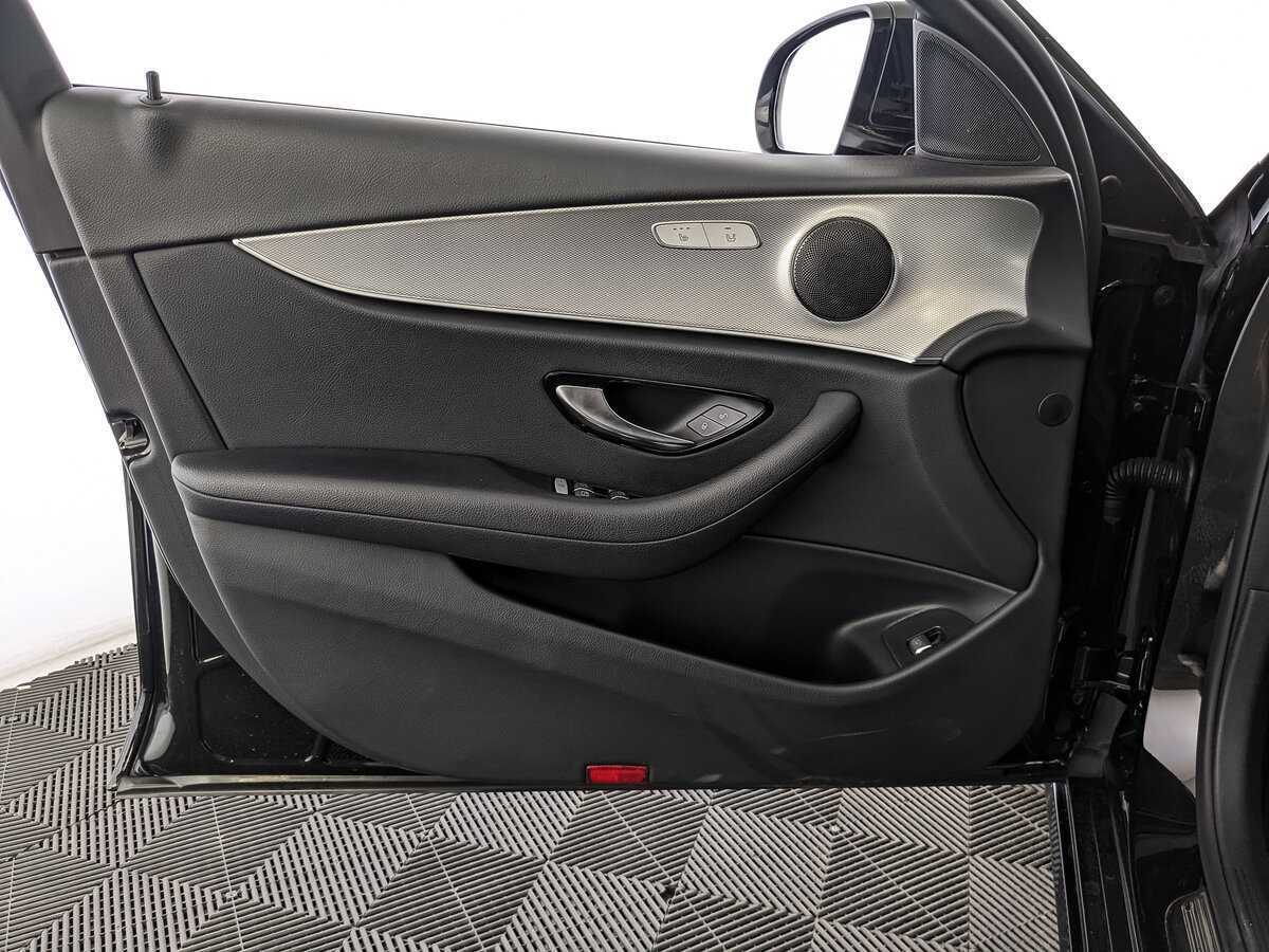 Mercedes-Benz E-Класс с пробегом — 2019 год. Фото: #14
