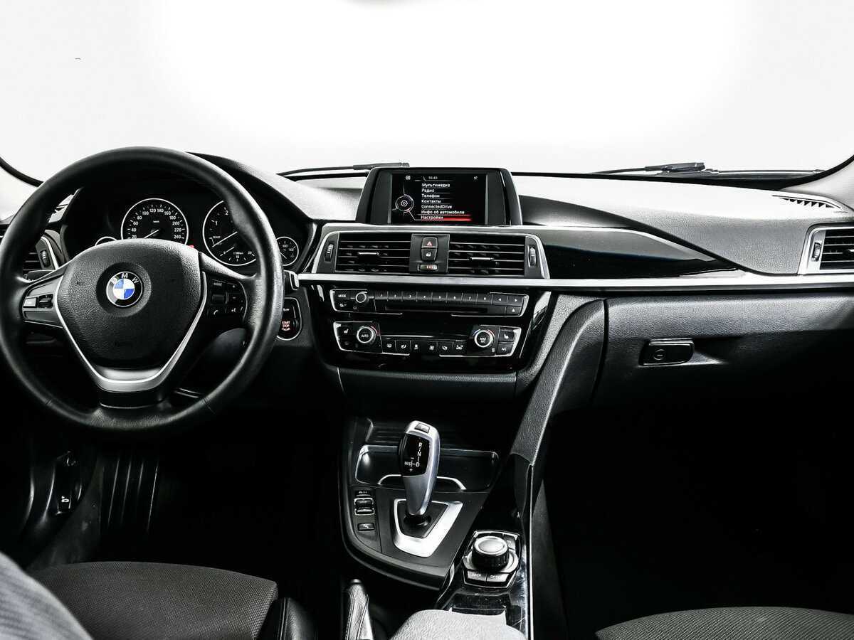 BMW 3 серии с пробегом — 2016 год. Фото: #10