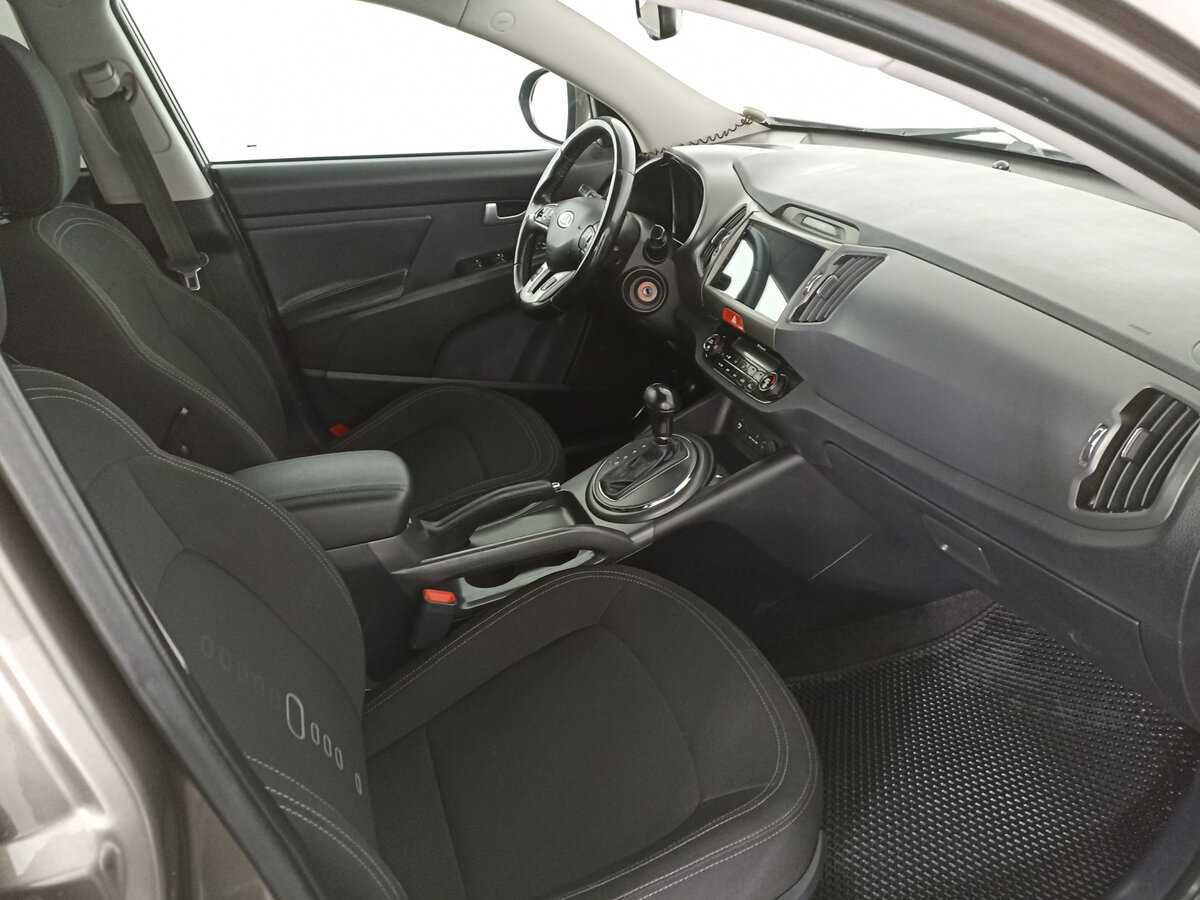 Kia Sportage с пробегом — 2011 год. Фото: #10