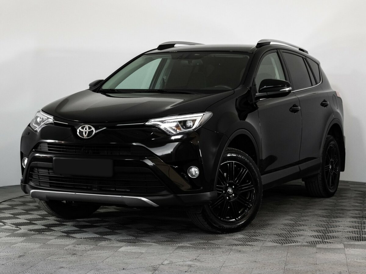 Toyota RAV4 с пробегом — 2017 год. Фото: #0