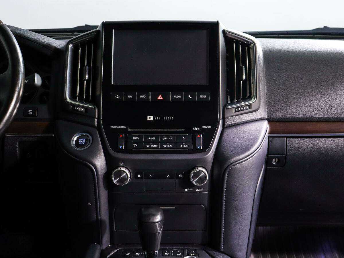 Toyota Land Cruiser с пробегом — 2016 год. Фото: #12