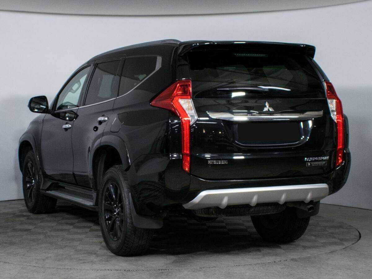 Mitsubishi Pajero Sport с пробегом — 2019 год. Фото: #6