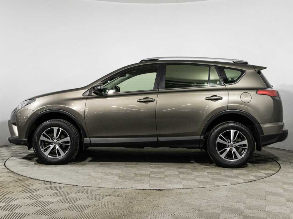 Toyota RAV4 с пробегом — 2015 год. Фото: #7