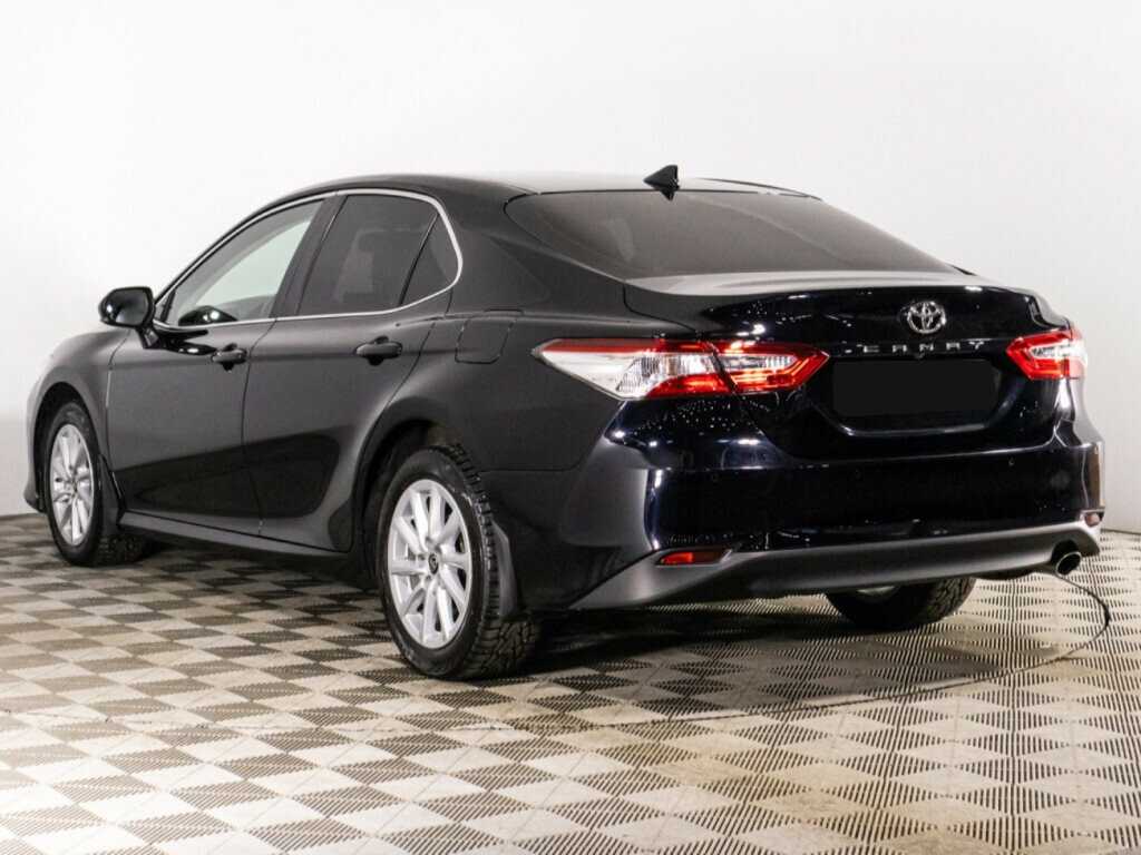Toyota Camry с пробегом — 2021 год. Фото: #6