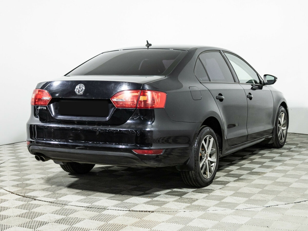Volkswagen Jetta с пробегом — 2013 год. Фото: #4