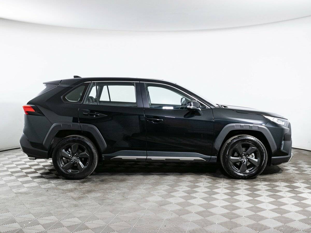 Toyota RAV4 с пробегом — 2023 год. Фото: #3