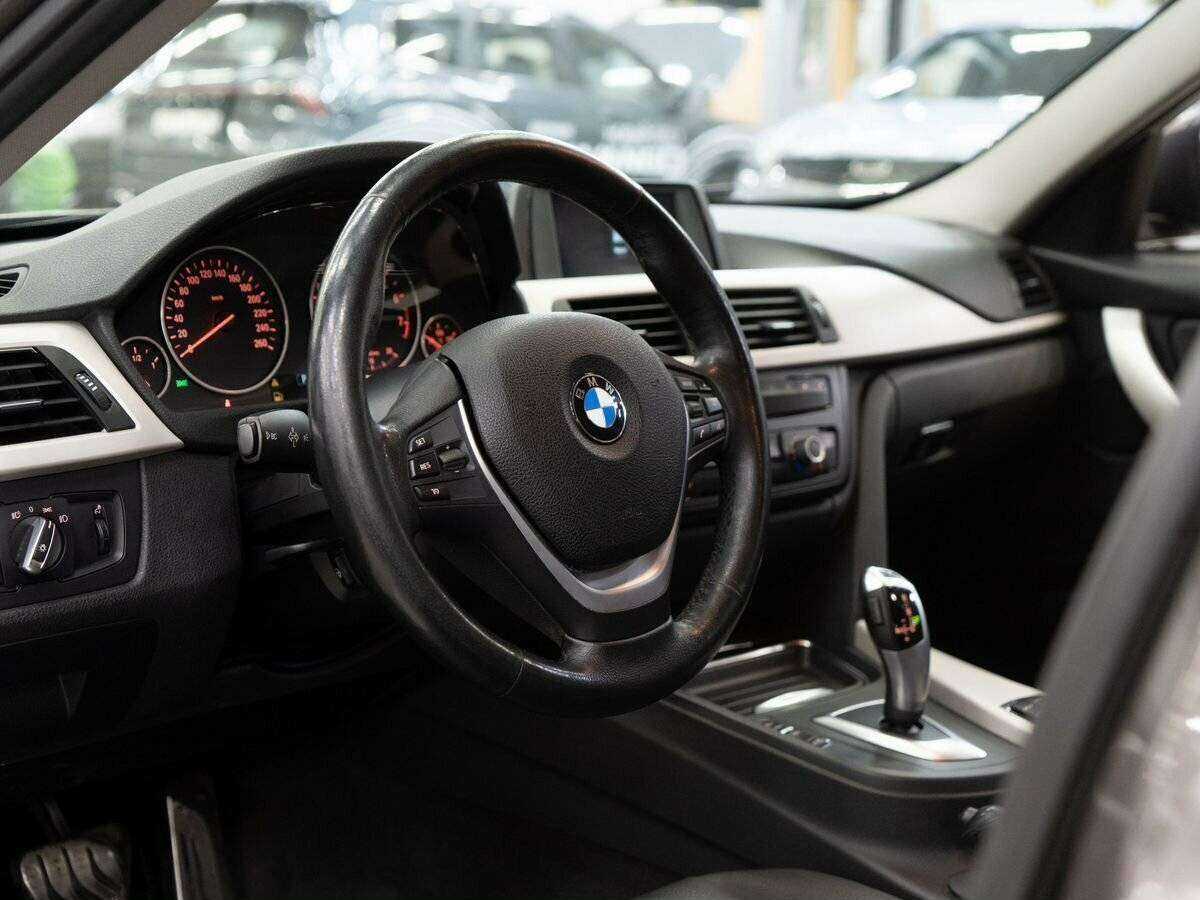 BMW 3 серии с пробегом — 2014 год. Фото: #4