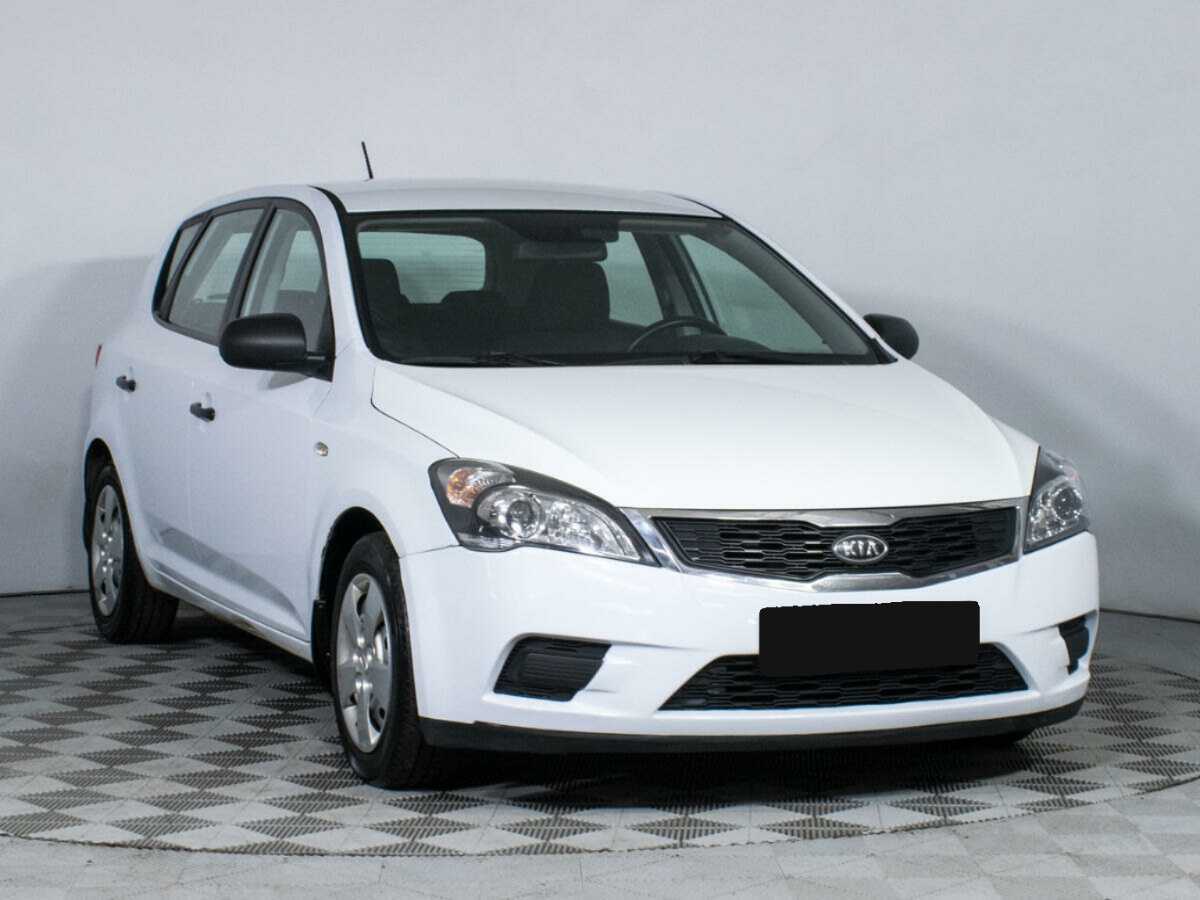 Kia Ceed с пробегом — 2010 год. Фото: #2