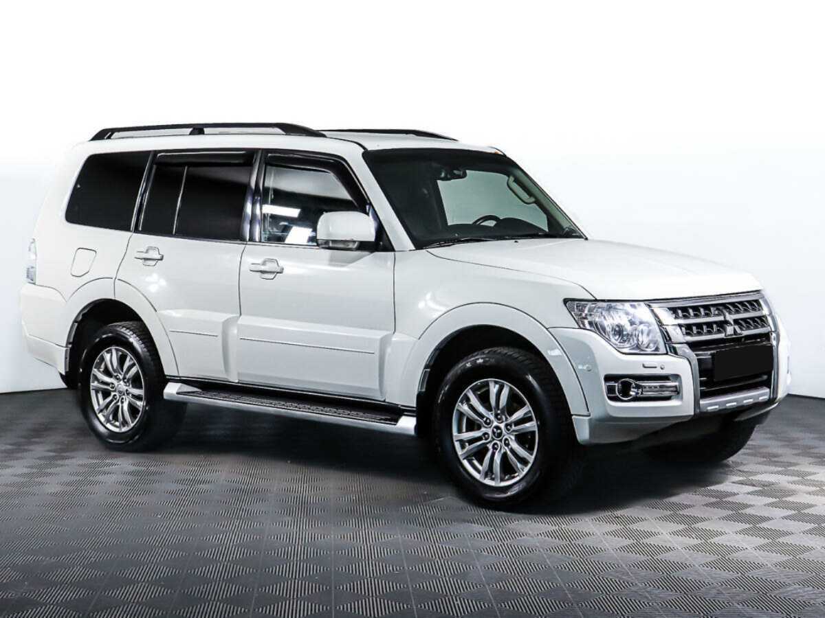 Mitsubishi Pajero с пробегом — 2014 год. Фото: #0