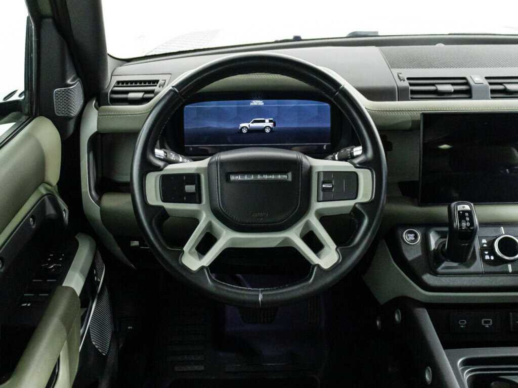 Land Rover Defender с пробегом — 2021 год. Фото: #17
