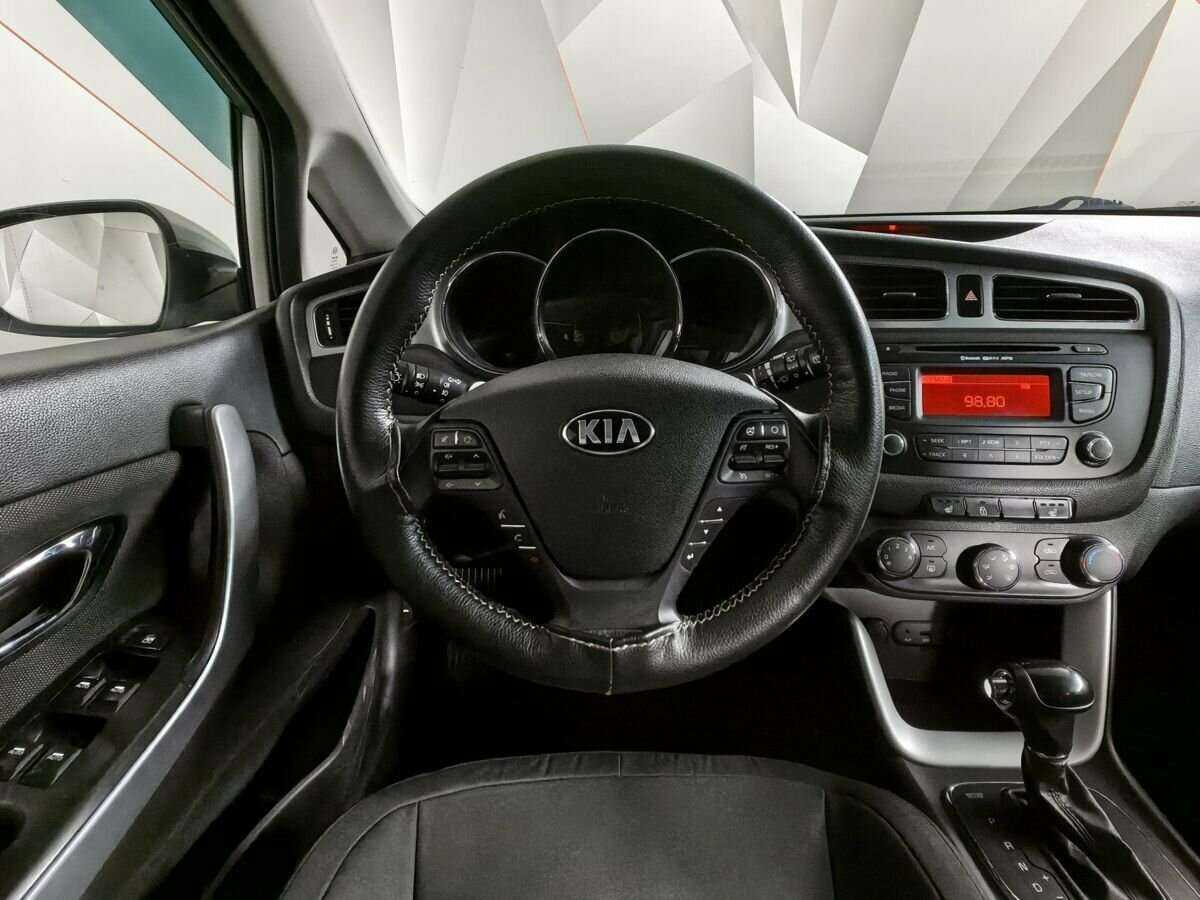 Kia Ceed с пробегом — 2013 год. Фото: #14