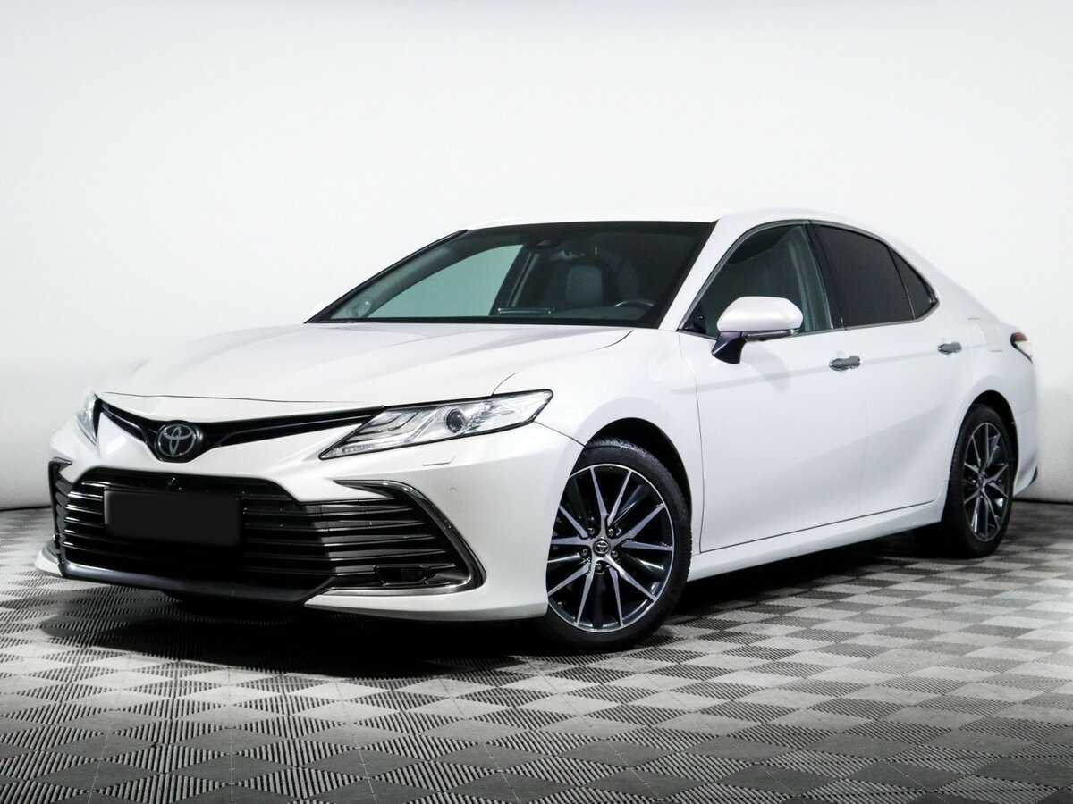 Toyota Camry с пробегом — 2022 год. Посмотреть фото