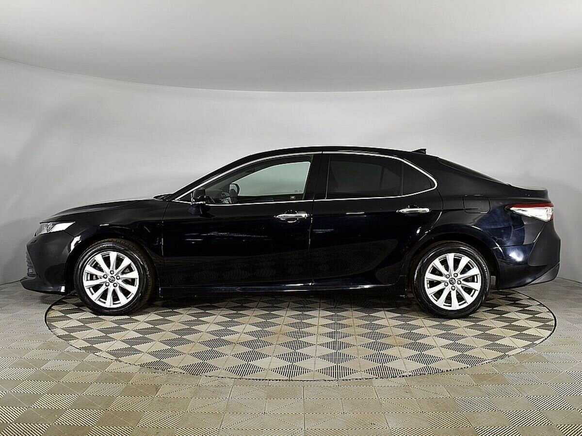 Toyota Camry с пробегом — 2019 год. Фото: #5