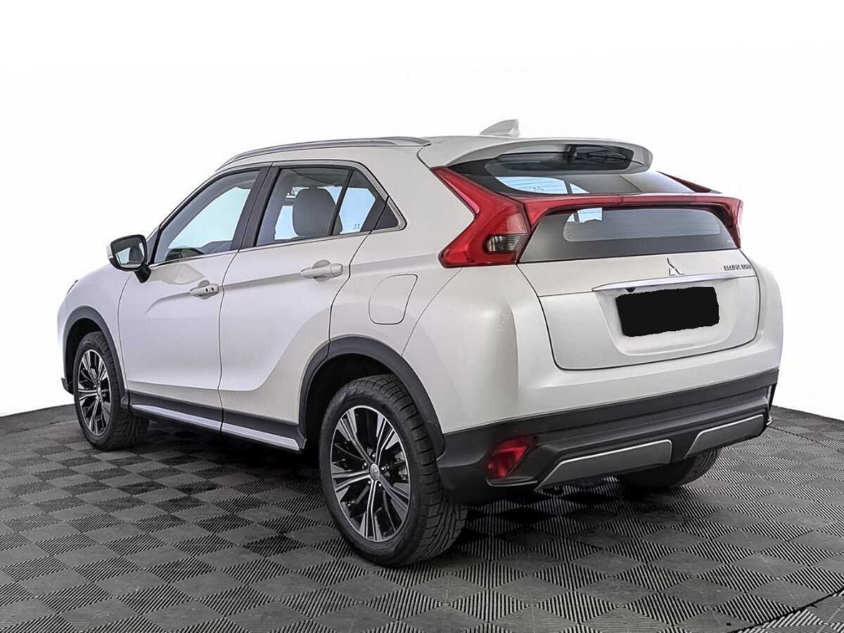 Mitsubishi Eclipse Cross с пробегом — 2022 год. Фото: #6