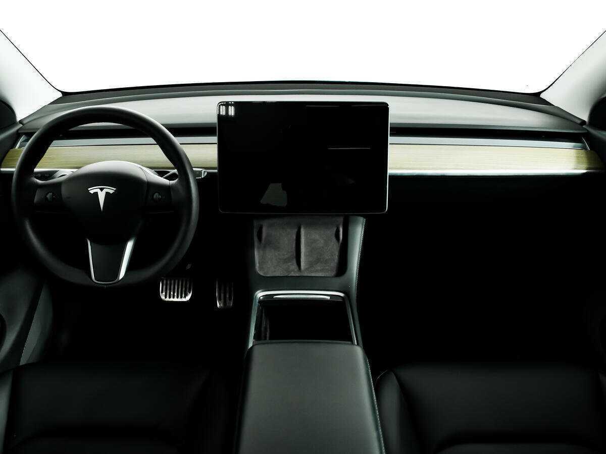 Tesla Model Y с пробегом — 2021 год. Фото: #8