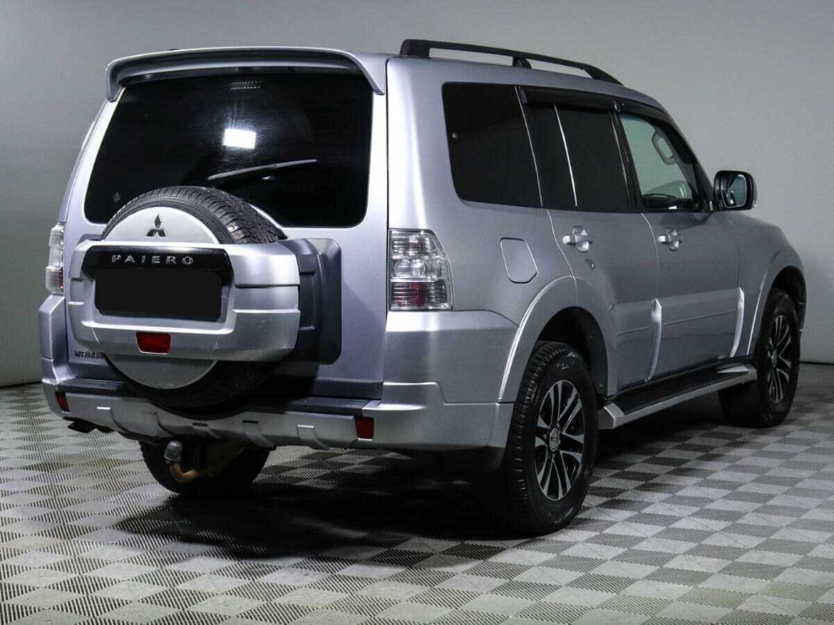 Mitsubishi Pajero с пробегом — 2011 год. Фото: #3