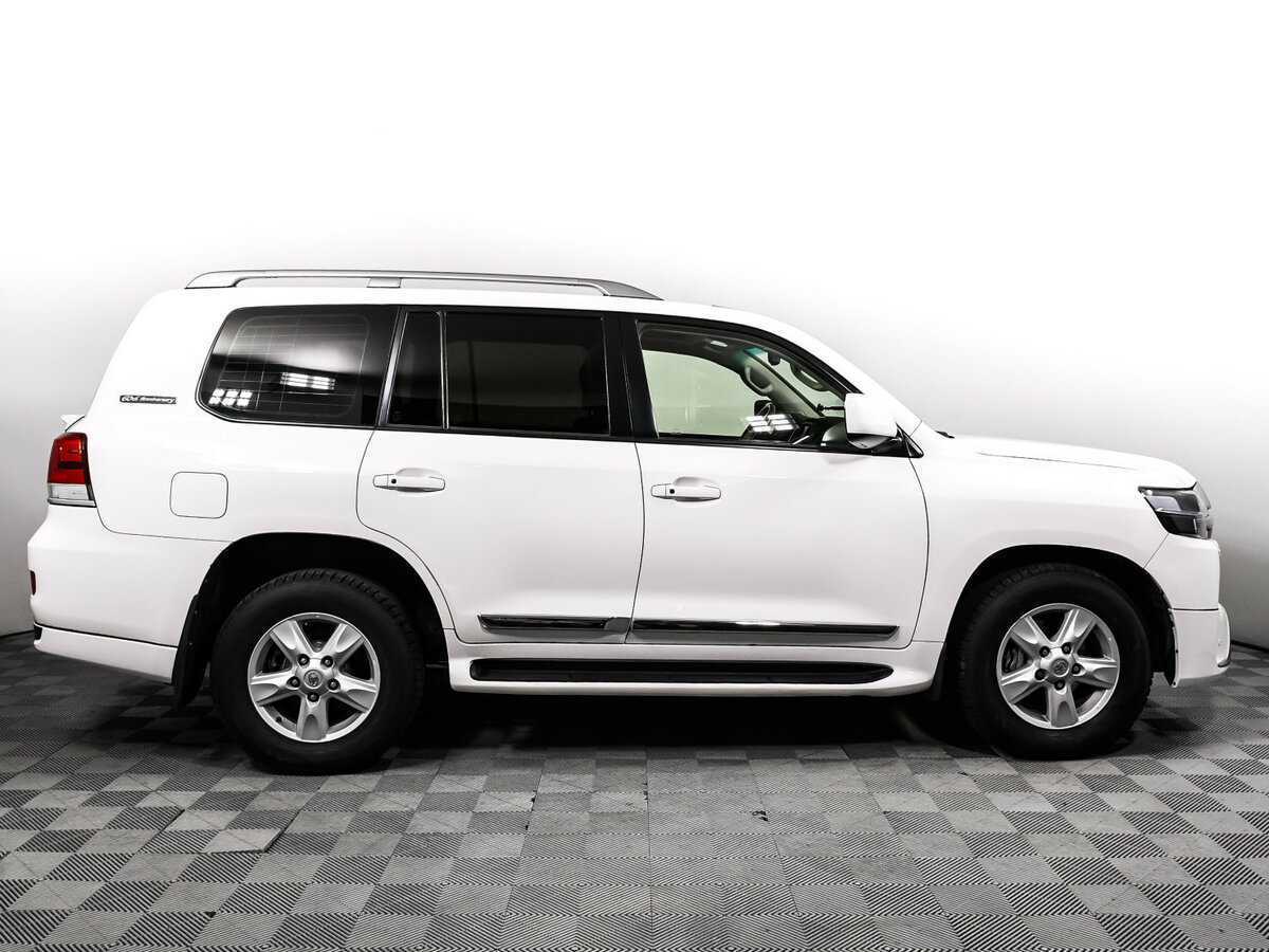 Toyota Land Cruiser с пробегом — 2011 год. Фото: #3