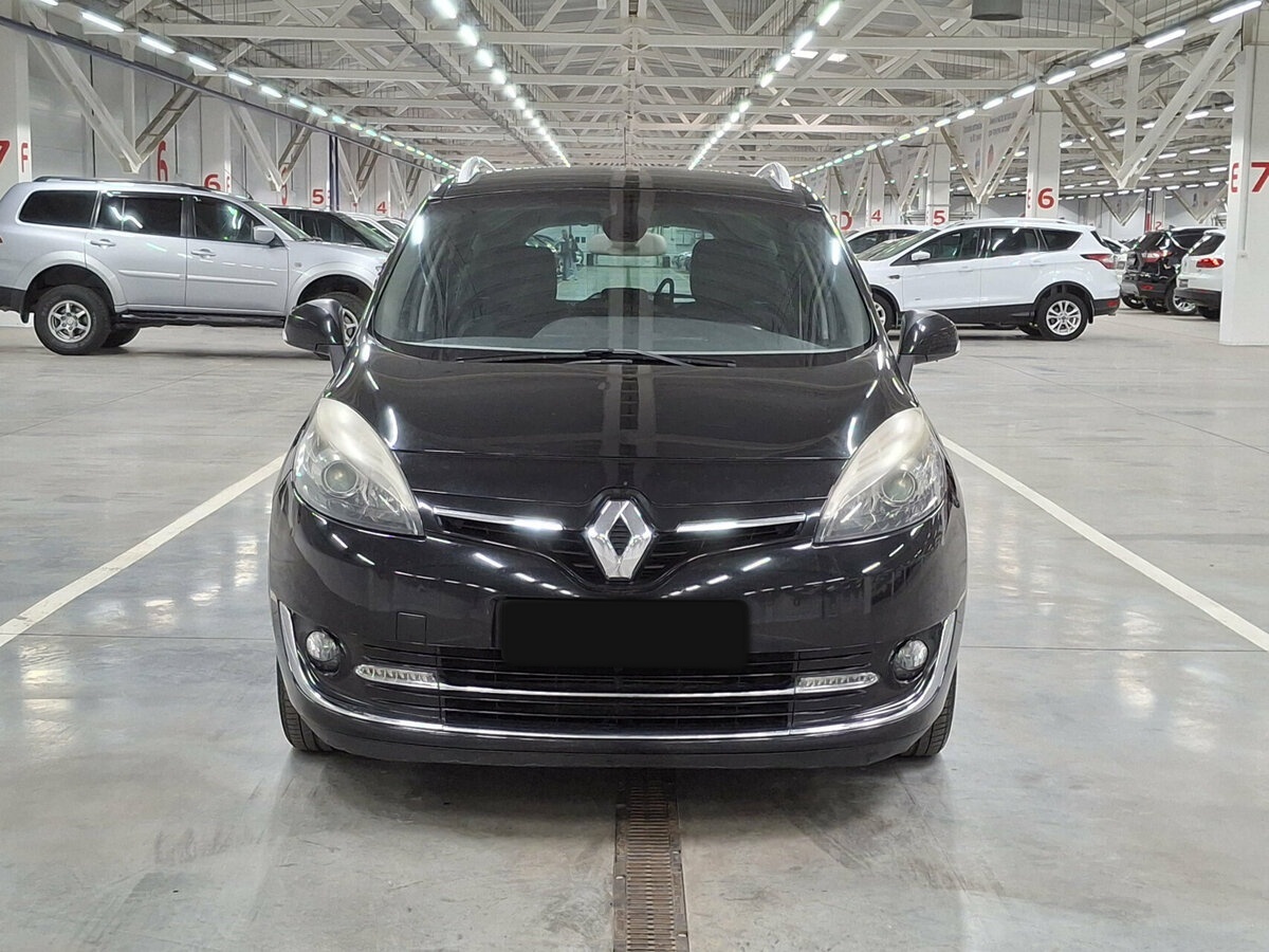 Renault Scenic с пробегом — 2013 год. Фото: #1
