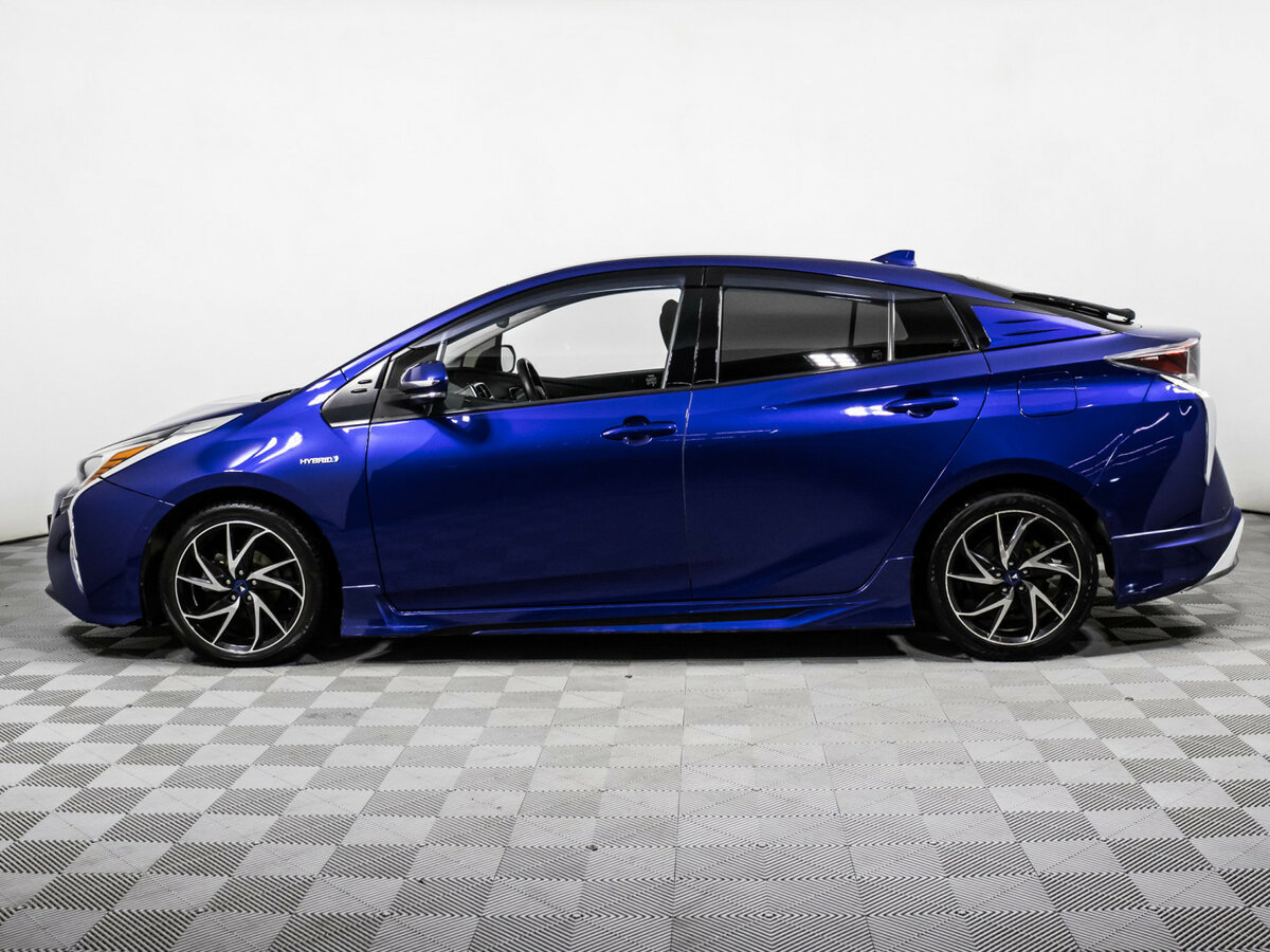 Toyota Prius с пробегом — 2016 год. Фото: #6