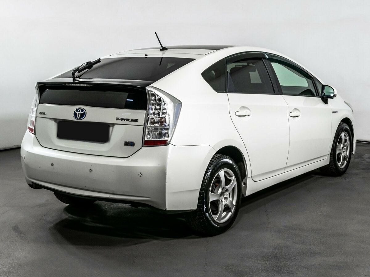 Toyota Prius с пробегом — 2009 год. Фото: #4