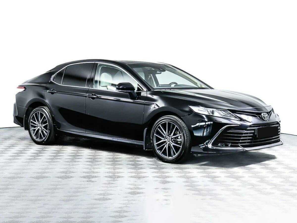 Toyota Camry с пробегом — 2021 год. Фото: #2