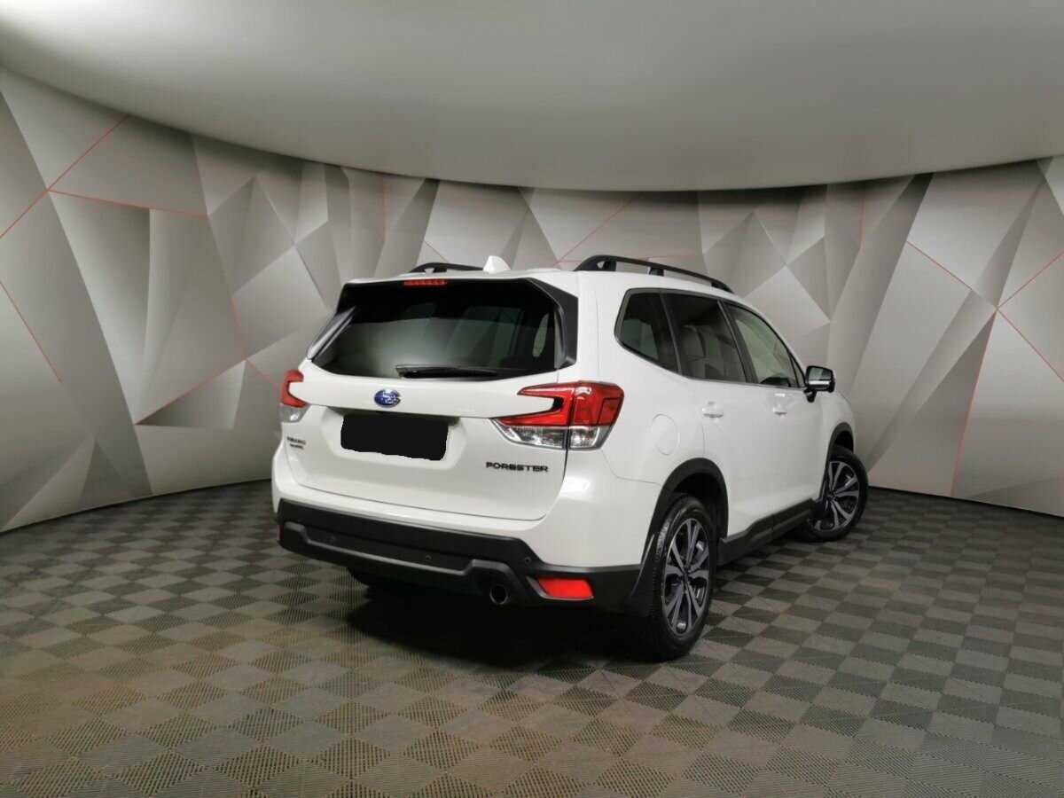 Subaru Forester с пробегом — 2023 год. Фото: #1
