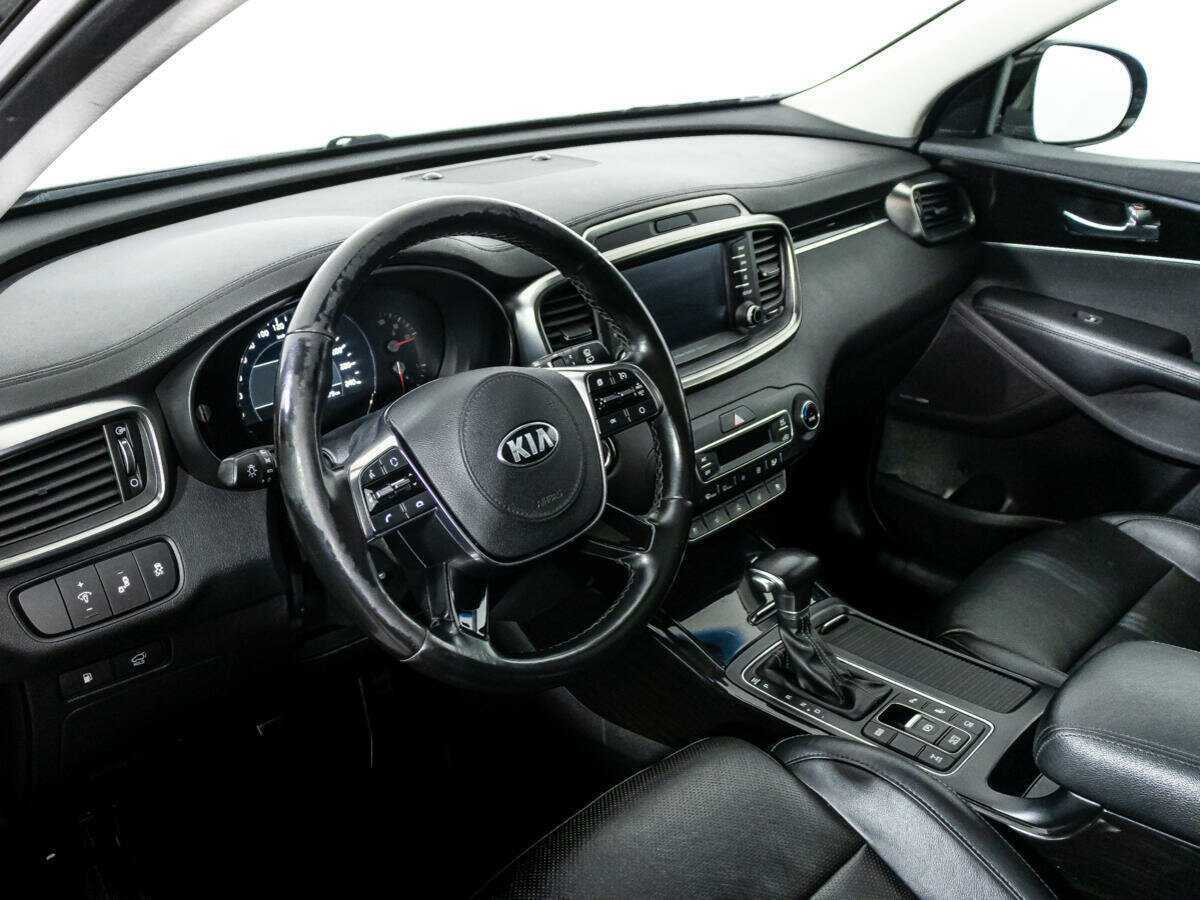 Kia Sorento с пробегом — 2018 год. Фото: #10