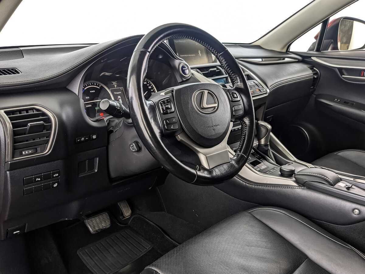 Lexus NX с пробегом — 2015 год. Фото: #10