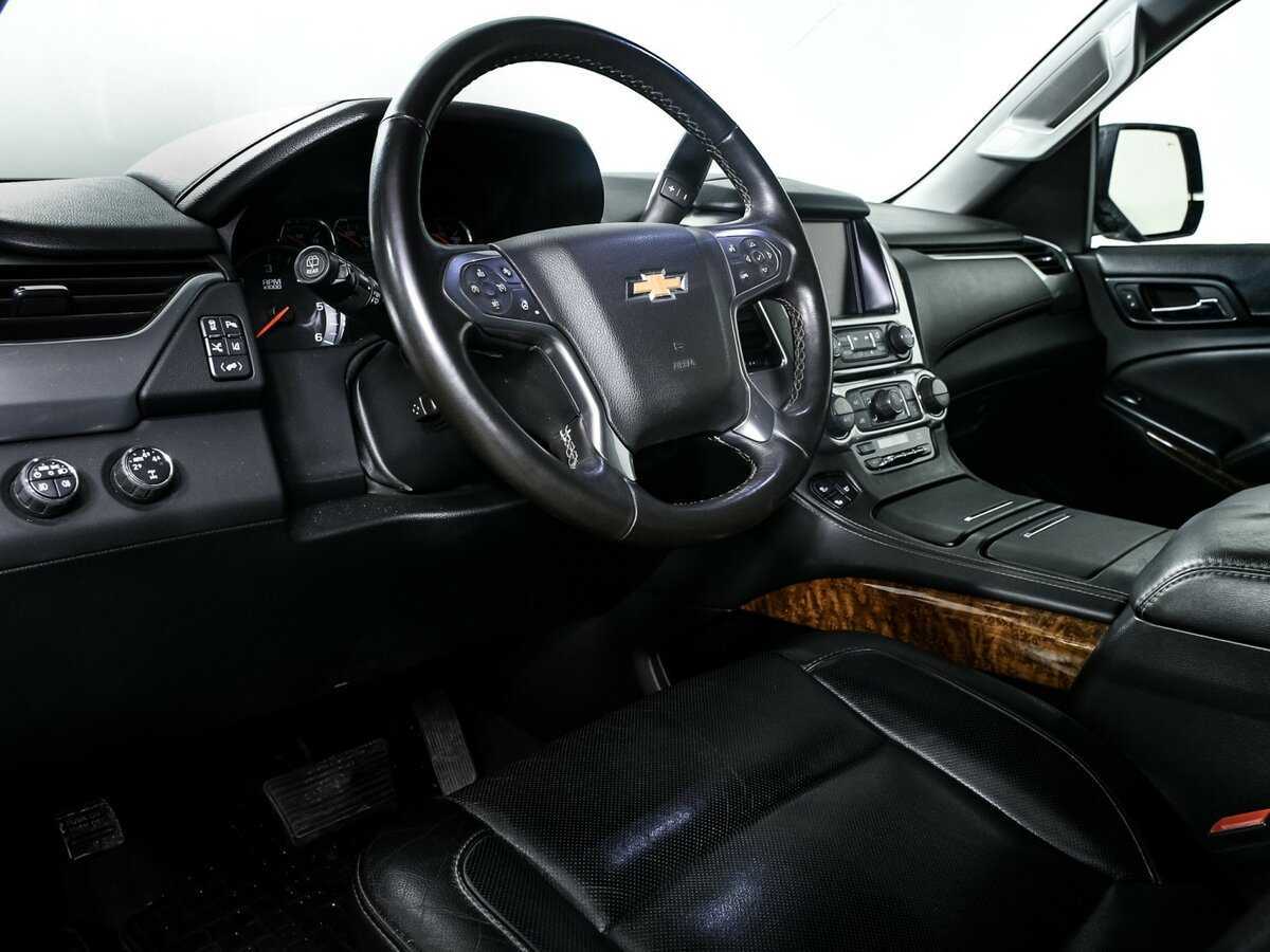 Chevrolet Tahoe с пробегом — 2015 год. Фото: #10