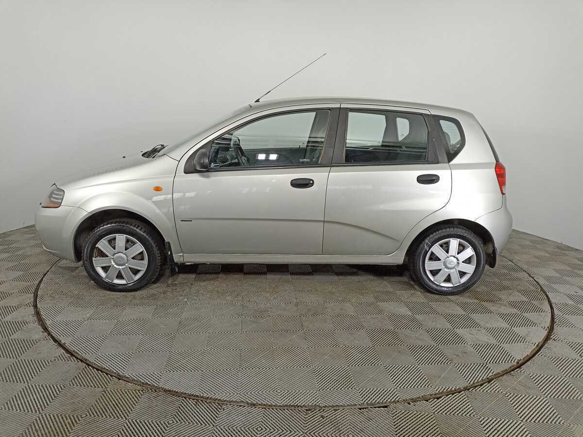 Chevrolet Aveo с пробегом — 2004 год. Фото: #7