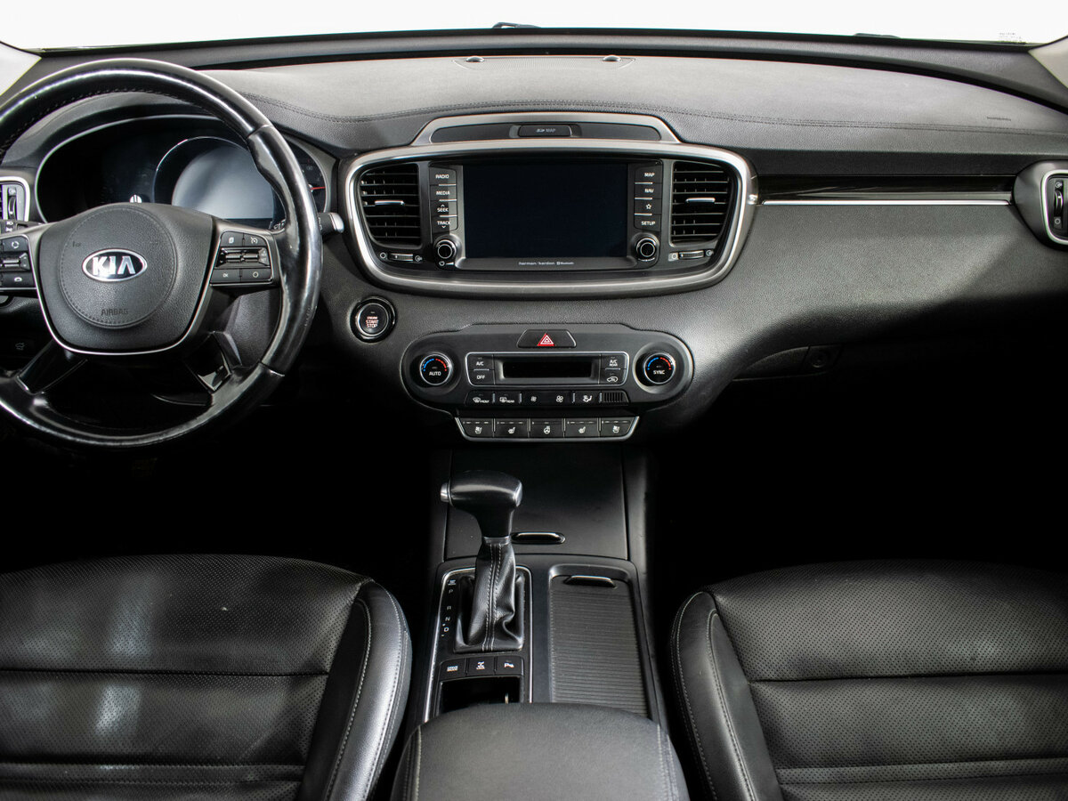 Kia Sorento с пробегом — 2017 год. Фото: #11