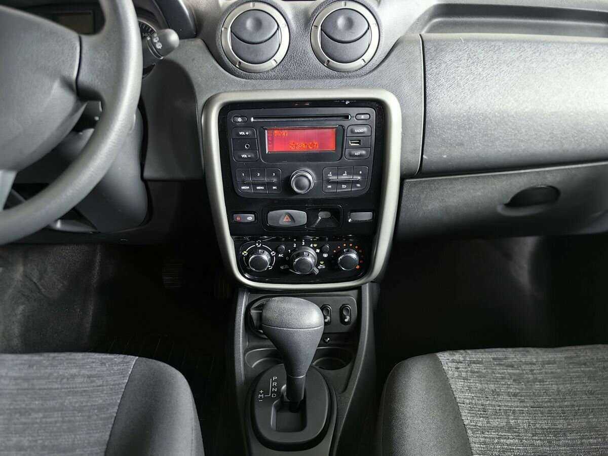 Renault Duster с пробегом — 2014 год. Фото: #9