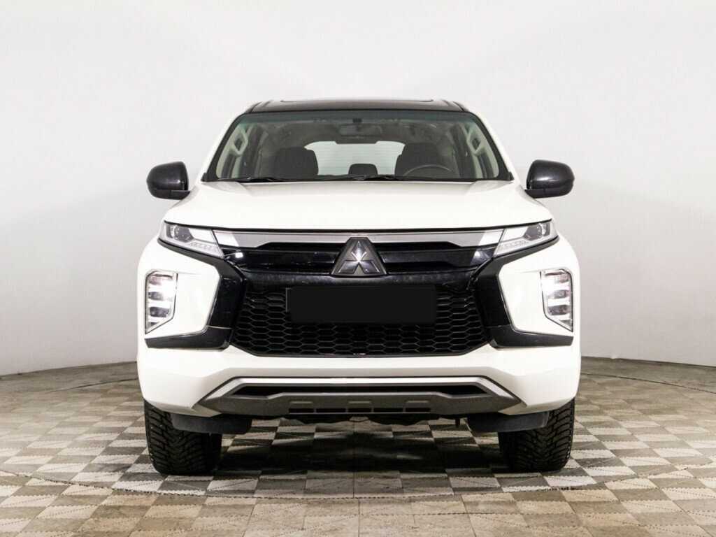 Mitsubishi Montero Sport с пробегом — 2022 год. Фото: #1
