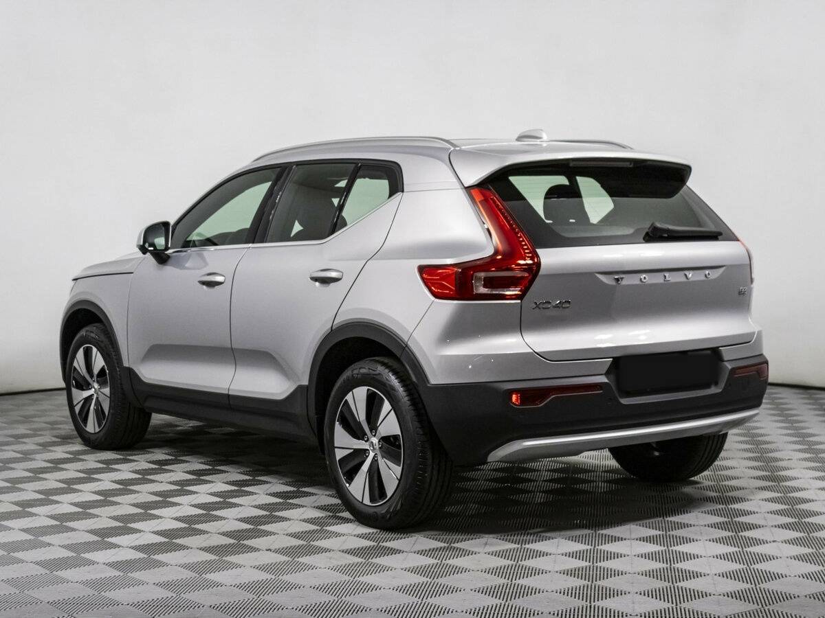 Volvo XC40 с пробегом — 2024 год. Фото: #3