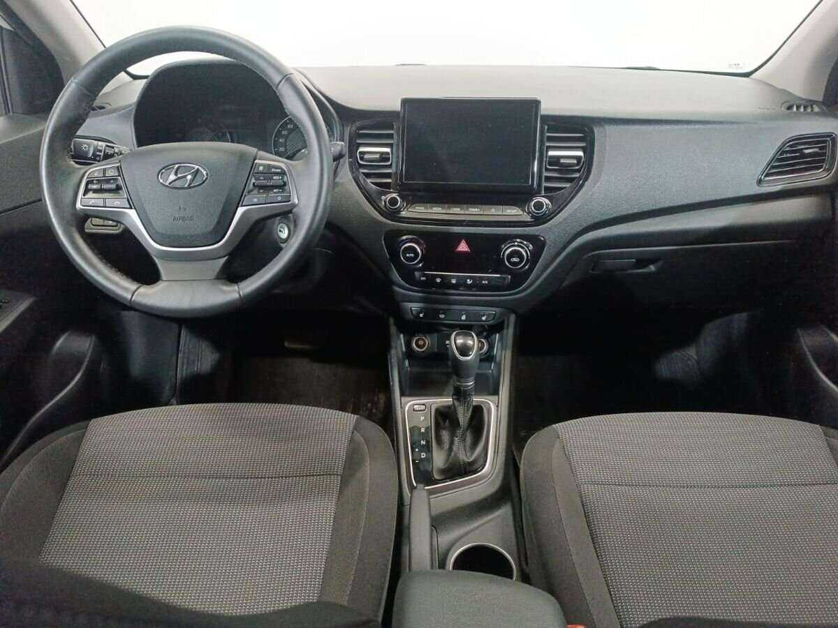 Hyundai Solaris с пробегом — 2022 год. Фото: #8